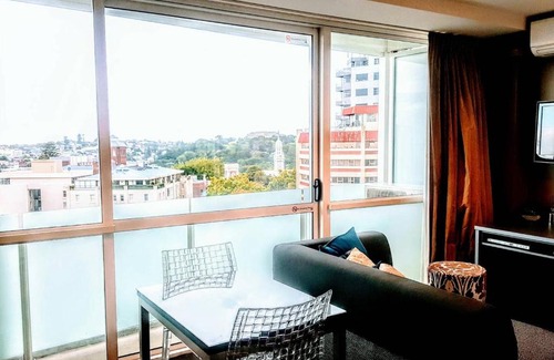 Auckland Central Business District Apartment | Cute CBD Apartment with AC and Amazing Views