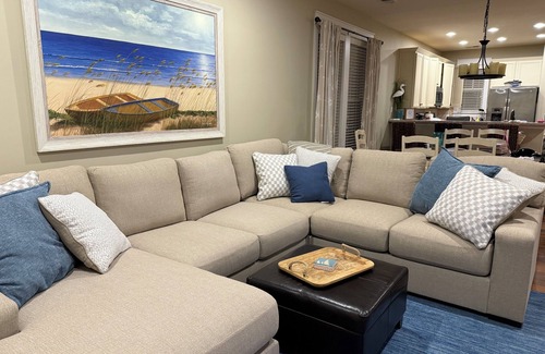 Myrtle Beach House | Cute clean updated cottage! Screen Porch Pools Beach! Open fall dates discounted