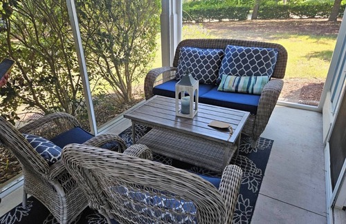 Myrtle Beach House | Cute clean updated cottage! Screen Porch Pools Beach! Open fall dates discounted