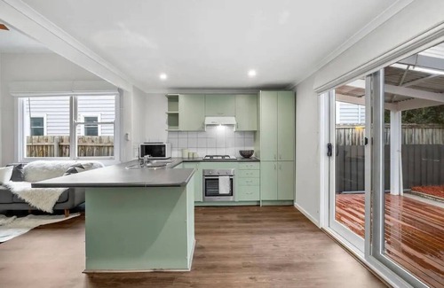 Lake Wendouree House | Cute comfortable cottage in the heart of Ballarat