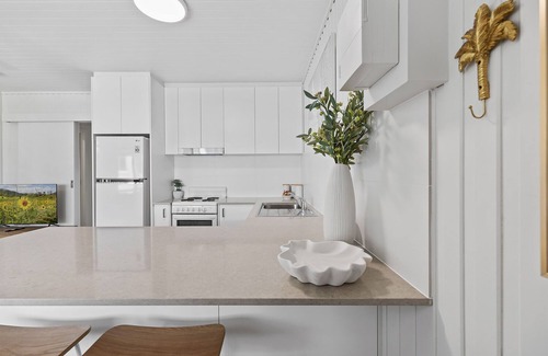 Sunshine Coast Apartment | Cute & Compact, pet friendly apartment easy access to Alex or Mooloolaba beaches