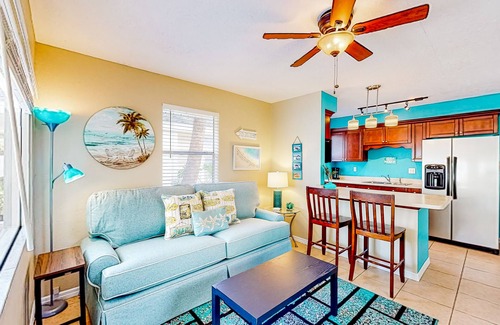 Sunset Beach Cottage | Cute cottage near the beach with grill, enclosed yard, fast WiFi, W/D, deck & AC