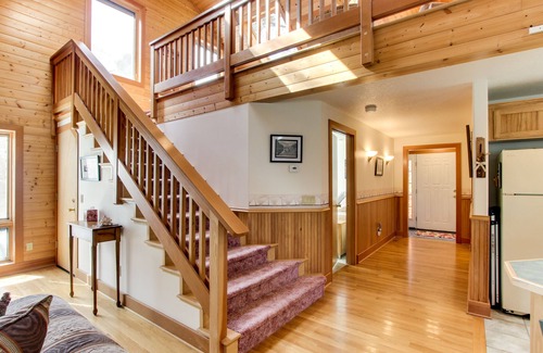 Downtown Cannon Beach House | Cute Cottage with Close Beach Access & Free WiFi - Dogs Welcome