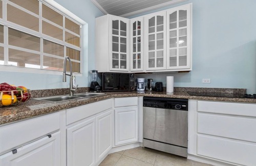Washington Villa | Cute & Cozy 3BR, Great Location
