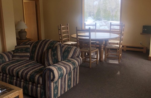 Frisco Apartment | Cute Little Gem on Main St