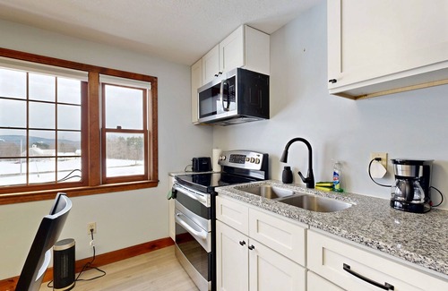 Pittsfield Apartment | Cute studio convenient to town, lakes and mountains with partial AC