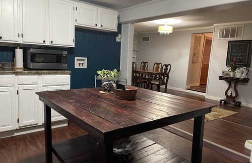 Bay City House | Cute West Side Home
