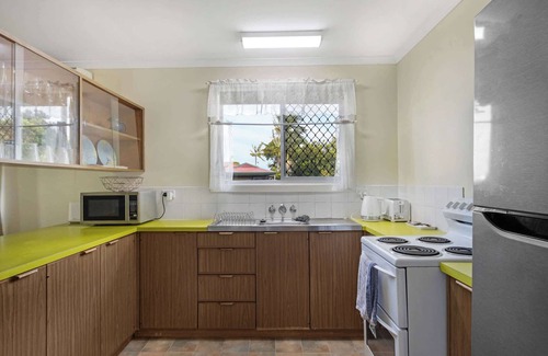 Urangan Apartment | Cutie On Cunningham Street