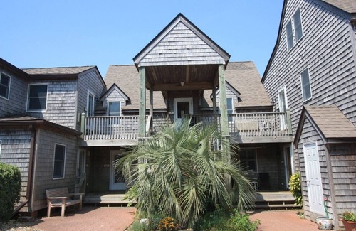Ocracoke Villa | CV6AB: Scotch Bonnet A&B -Second-floor two-bedroom villa!