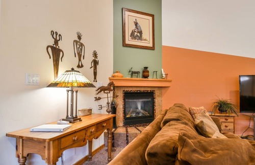 Moab House | CW415 - Great downtown location with a private hot tub and shared indoor pool