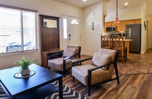 Moab House | CW419 *Newly Updated Kitchen* 3 Bed/2 Bath Elegant Townhome, Located in the Heart of Downtown