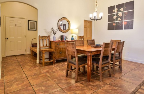 Moab House | CW419 *Newly Updated Kitchen* 3 Bed/2 Bath Elegant Townhome, Located in the Heart of Downtown