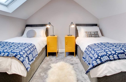 Llanllyfni House | Cwrt y Llyn in Caernarfon