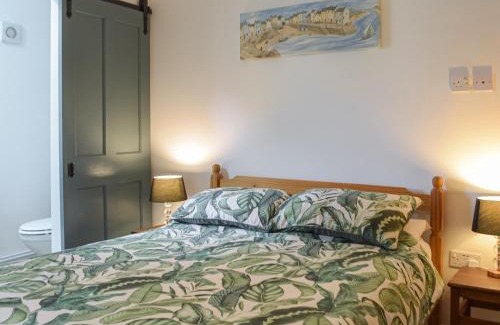 Talgarreg House | Cwtch Wrth Plas - Uk45619