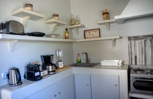Oia Villa | Cycladic apartment with jacuzzi