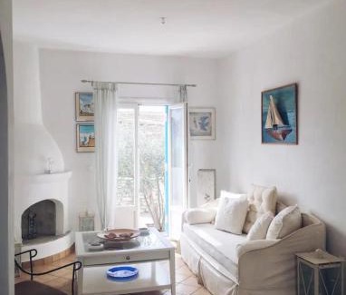 Naousa Apartment | Cycladic Elegant Apartment