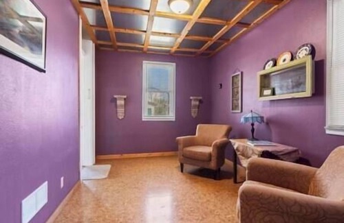 Elkader Apartment | Cycle Suite – Cozy Downtown Retreat in Elkader