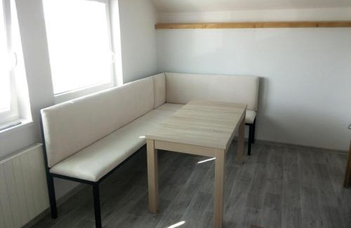 Zadovice House | Cyklo ubytování a vinný sklep Žádovice