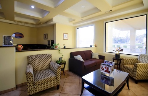 Chocowinity Hotel | Cypress Inn & Suites Washington by OYO