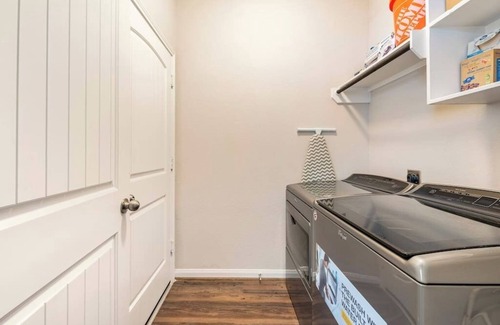 Hockley Apartment | Cypress Suburban Suite