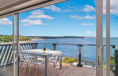 Saundersfoot House | Cystanog Fach - Spectacular Sea Views, Balcony and Terrace, Parking