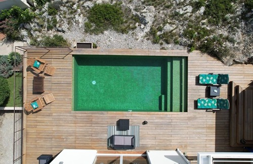 Montredon-des-Corbieres House | Découvrez le Charme Absolu de Cette Villa, Entre Mer, Campagne et Montagne