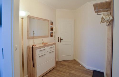 Binz Apartment | Dünenpark Binz - Komfortplus Ferienwohnung mit 2 Schlafzimmern und Balkon im Obergeschoss 005