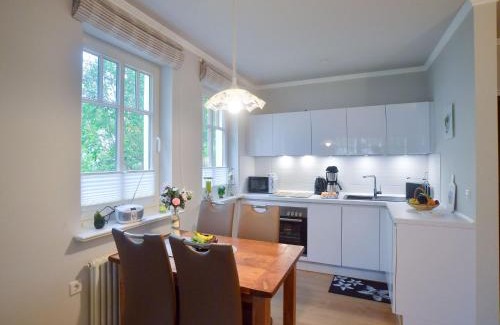 Binz Apartment | Dünenpark Binz - Komfortplus Ferienwohnung mit 1 Schlafzimmer und Terrasse im Erdgeschoss 025