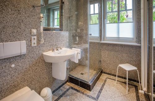 Binz Apartment | Dünenpark Binz - Komfortplus Ferienwohnung mit 1 Schlafzimmer und Terrasse im Erdgeschoss 025
