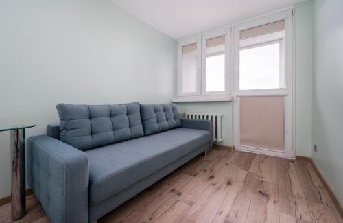 Lodz Apartment | Dąbrowskiego Comfort Apartment by BookingHost