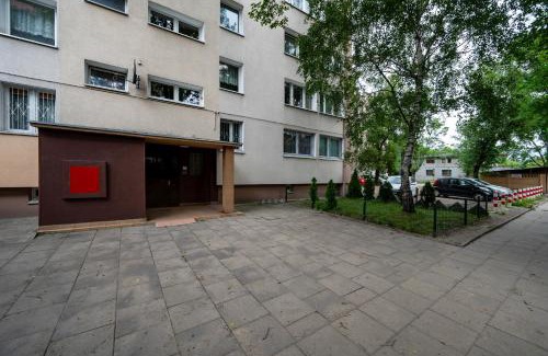 Lodz Apartment | Dąbrowskiego Comfort Apartment by BookingHost