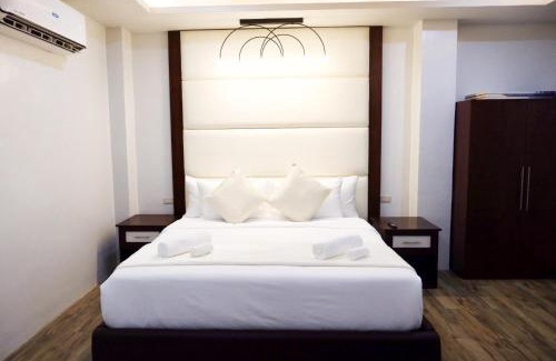 Naga City Hotel | D and R Travellers Inn