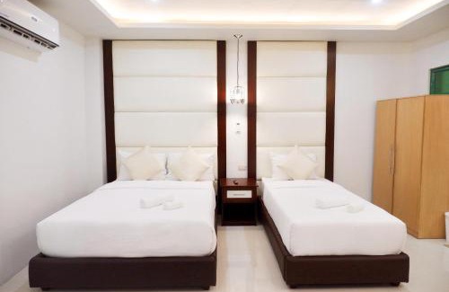 Naga City Hotel | D and R Travellers Inn