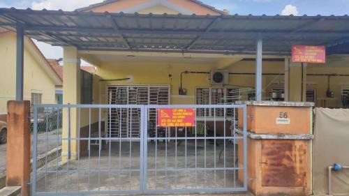 Banting House | D'Haja 56 KLIA SEPANG with 3 AIRCONDS & FREE Wi-Fi
