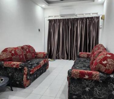 Banting House | D'Haja 61 KLIA Sepang with 3 AIRCONDS & WiFi