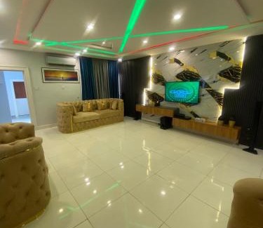 Wuse 2 Apartment | D'leisures Apartment