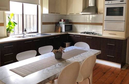 Maidstone House | D105 Fantastic Getaway On Emu
