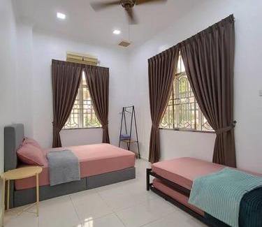 Tangkak House | D96 Homestay Tangkak 钻石民宿