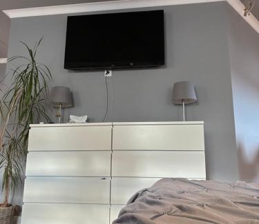 Hohenstein-Ernstthal Apartment | Dachgeschosswohnung in historischer Villa