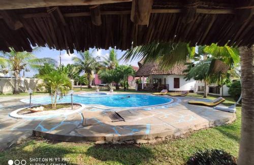 Diani Beach House | Dadida‘s Pool Cottage