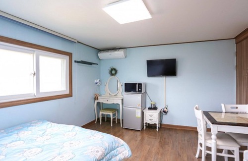 Ansan House | Daebudo Chungchun Pension