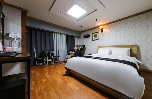 Seo-gu Hotel | Daejeon Wolpyeong Honey