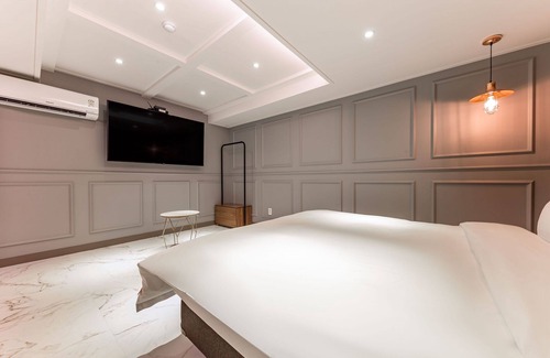 Dong-gu Hotel | Daejeon Yongjeon Momo