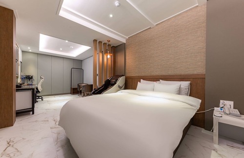 Dong-gu Hotel | Daejeon Yongjeon Momo