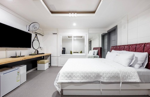 Seo-gu Hotel | Daejeon Yongmun The Bom