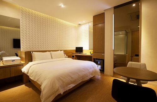 Bongmyeong-dong Hotel | Daejeon Yuseong A Day in the City (formerly Imu Intel)