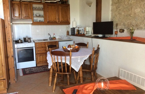 Sivros Cottage | DAFNI Μικρή πέτρινη κατοικία δυο επιπέδων .44 τ.μ. με υπέροχη θέα