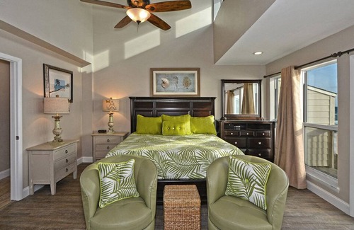 Miramar Beach House | Daily Activities Included🚤🎣👙| PRIVATE BEACH, Spacious Beachfront Townhouse☀️⛱🌊