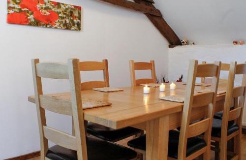 Barnstaple House | Dairy Cottage