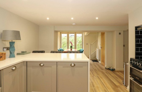 South Creake Cottage | DAISY'S PLACE, pet friendly, with open fire in Little Walsingham